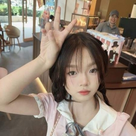 刚入行嫩妹豆豆